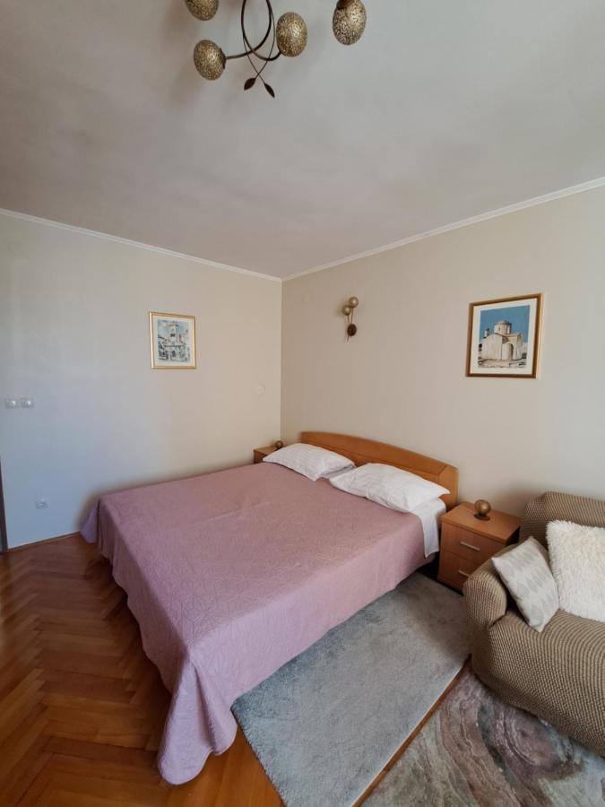 Domenica Apartma *